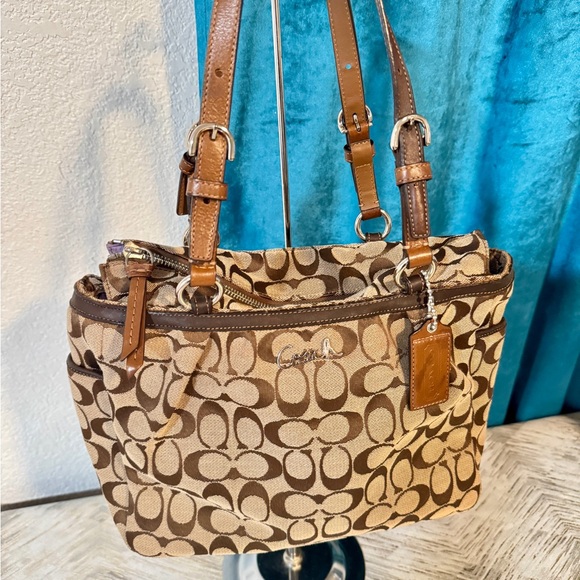 Coach Signature Brown bag with Coach logo - Picture 2 of 16